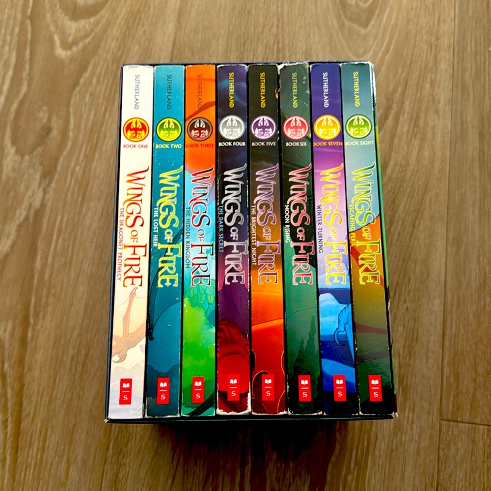 Wings of Fire Paperback Book Series Set 1-8 by Tui Sutherland